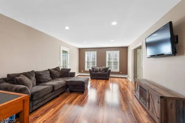 19 Timberline Dr, Roxbury Twp., NJ 07836