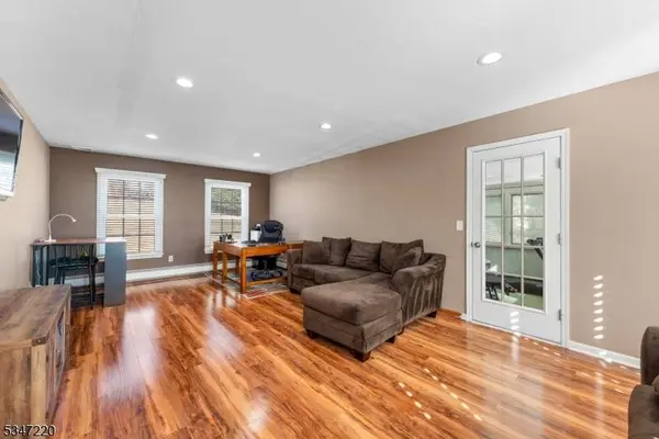 19 Timberline Dr, Roxbury Twp., NJ 07836