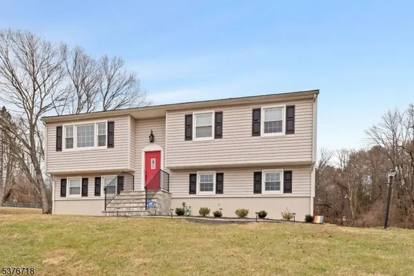 11 Meadow Ln, Mansfield Twp., NJ 07840