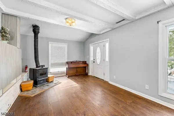 50 E Shore Dr, Vernon Twp., NJ 07462