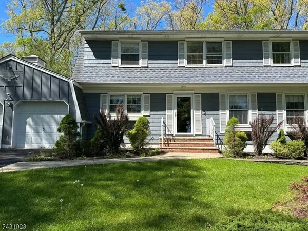 20 E Circuit Dr, Roxbury Twp., NJ 07876
