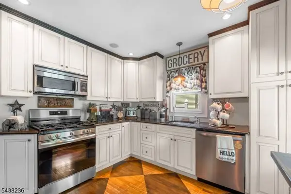 11 New St, Stanhope Boro, NJ 07874