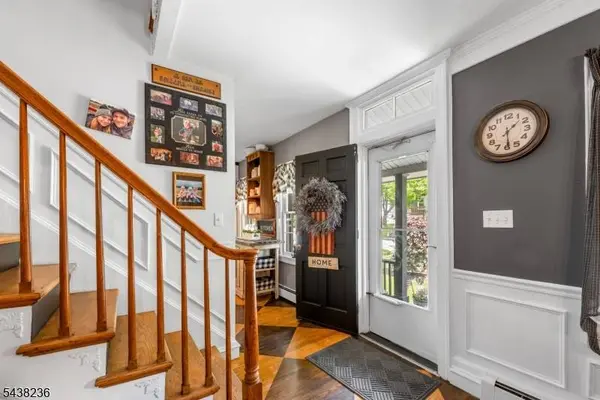 11 New St, Stanhope Boro, NJ 07874