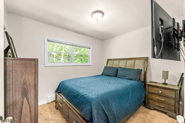 744 Brooklyn Mountain Rd, Hopatcong Boro, NJ 07843