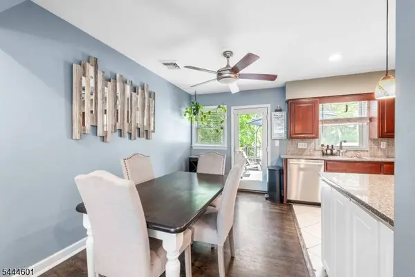 561 Rogers Dr, Roxbury Twp., NJ 07850
