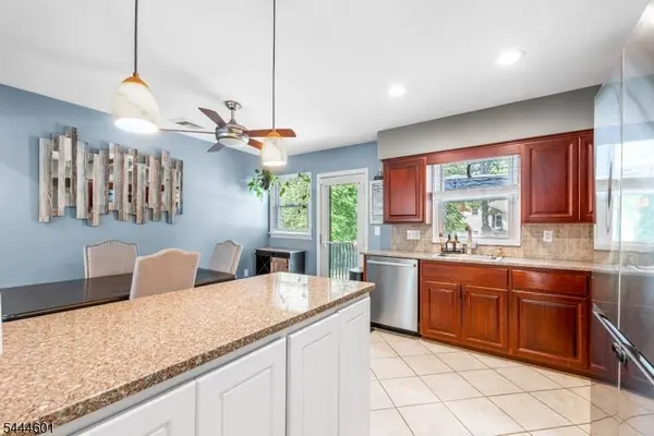 561 Rogers Dr, Roxbury Twp., NJ 07850