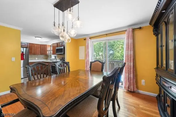 4 Dandridge Dr, Newark City, NJ 07108