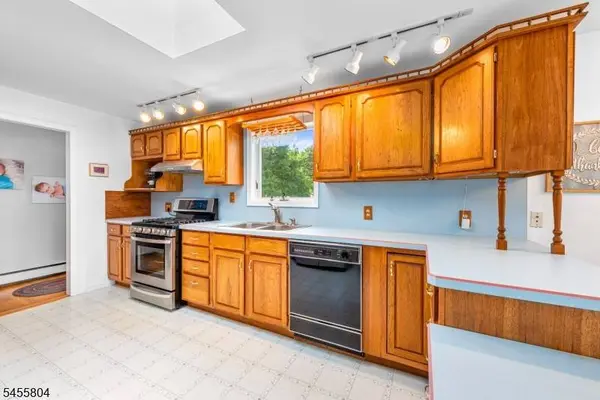 39 Cornhollow Rd, Roxbury Twp., NJ 07876