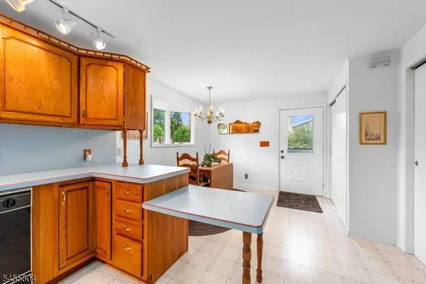 39 Cornhollow Rd, Roxbury Twp., NJ 07876