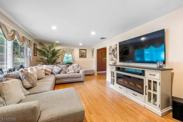 4 Harrison Rd, Roxbury Twp., NJ 07876