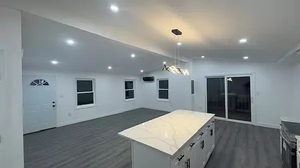 Ny 11949,,11A Dogwood Manorville