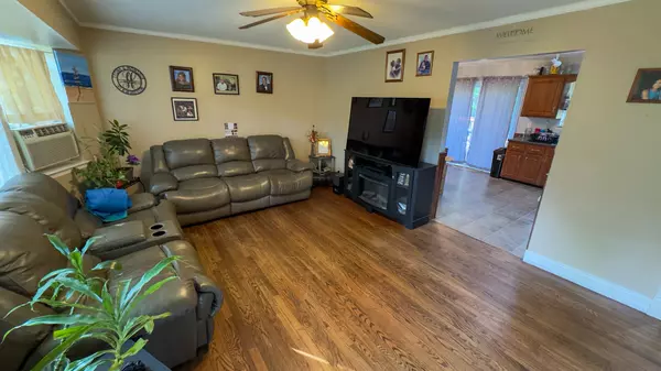 Shirley, NY 11967-1525,23 Kingsland Ave