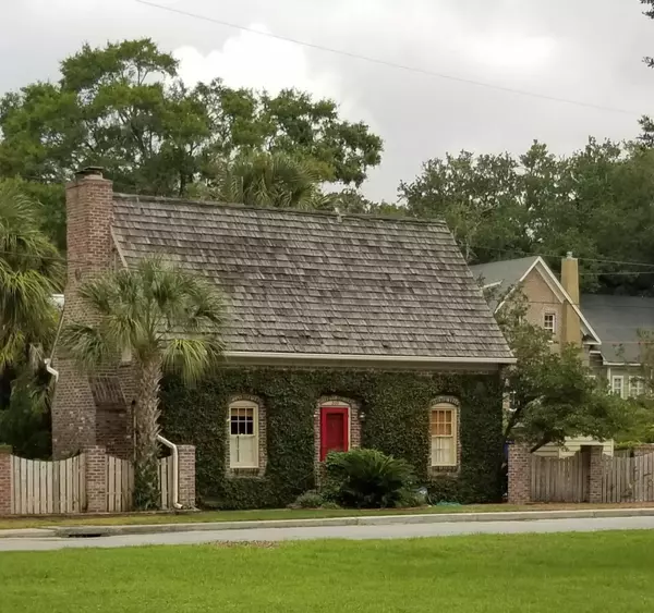 Summerville, SC Living: Master-Planned Communities vs. Historic Homes: Which Lowcountry Lifestyle is Right for You?