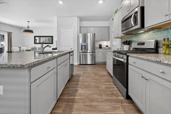 109 Sunray Ln, Summerville, SC 29486