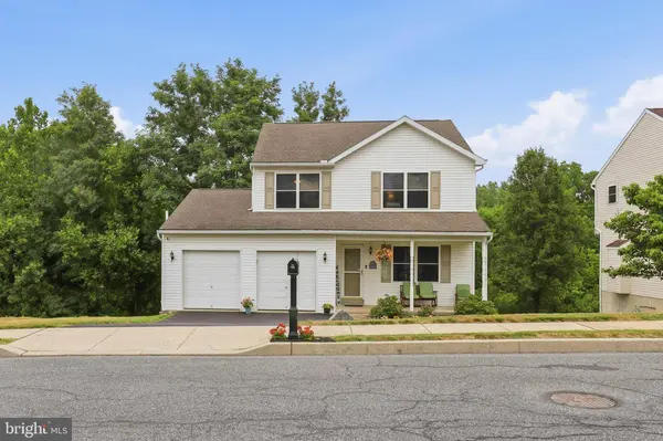348 DOGWOOD LN, Womelsdorf, PA 19567