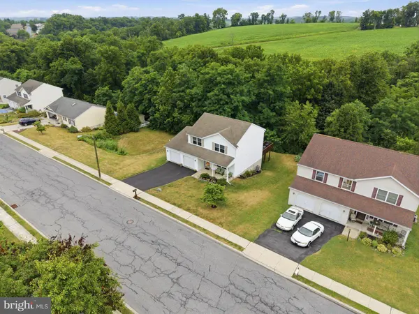 348 DOGWOOD LN, Womelsdorf, PA 19567