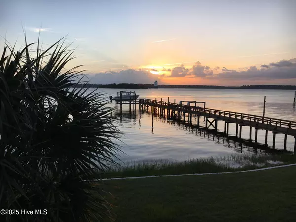 8614 Shipwatch DR, Wilmington, NC 28412