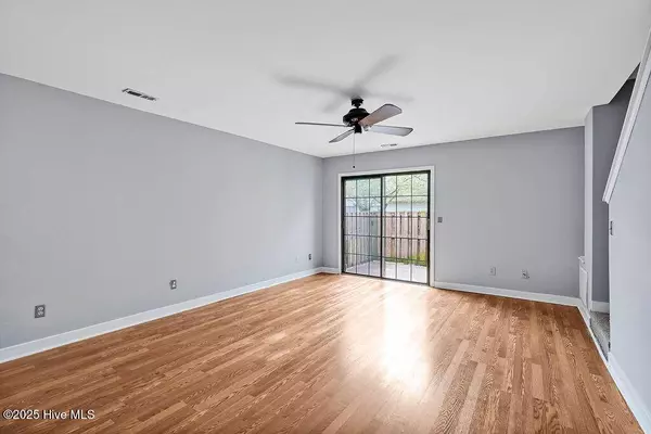 1707 41st ST #Apt E, Wilmington, NC 28403