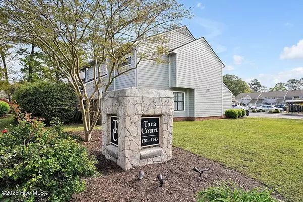 1707 41st ST #Apt E, Wilmington, NC 28403