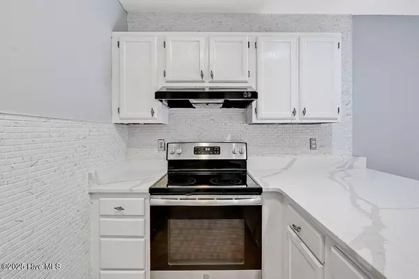 1707 41st ST #Apt E, Wilmington, NC 28403