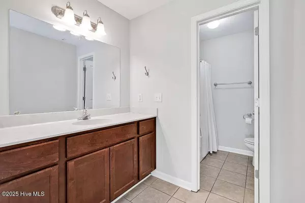 4429 Jay Bird CIR #Unit 201, Wilmington, NC 28412