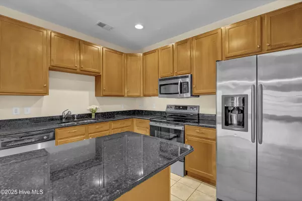 618 Condo Club DR #Unit 308, Wilmington, NC 28412