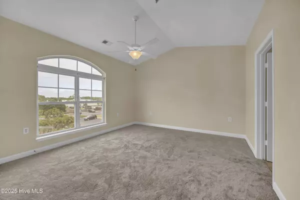 618 Condo Club DR #Unit 308, Wilmington, NC 28412