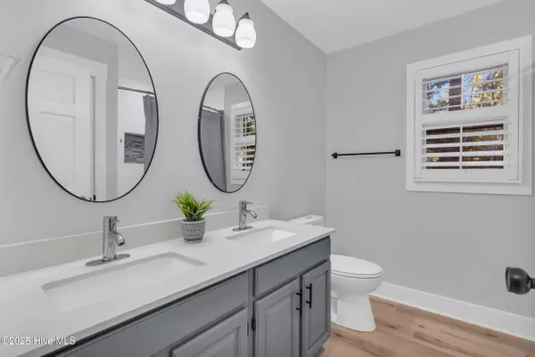 21 Carolina Shores Pkwy, Calabash, NC 28467