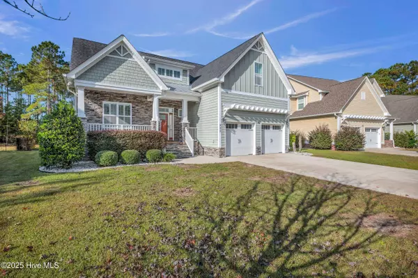 333 Tall Ships LN, Hampstead, NC 28443