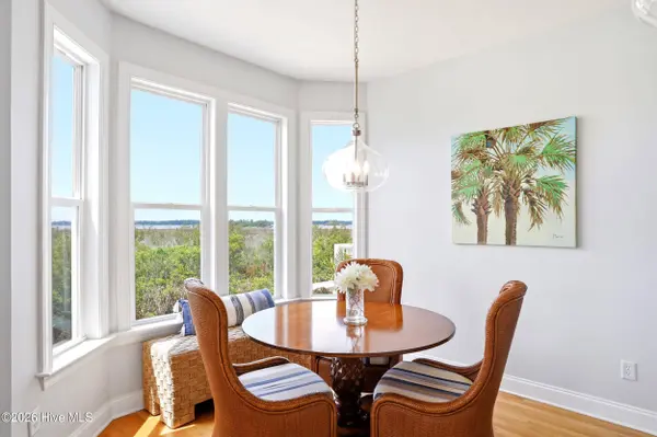 233 River Gate LN, Wilmington, NC 28412