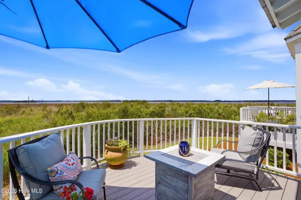 233 River Gate LN, Wilmington, NC 28412