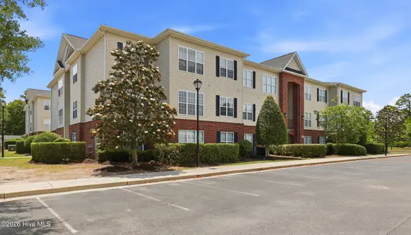 2820 Bloomfield LN #Unit 105, Wilmington, NC 28412