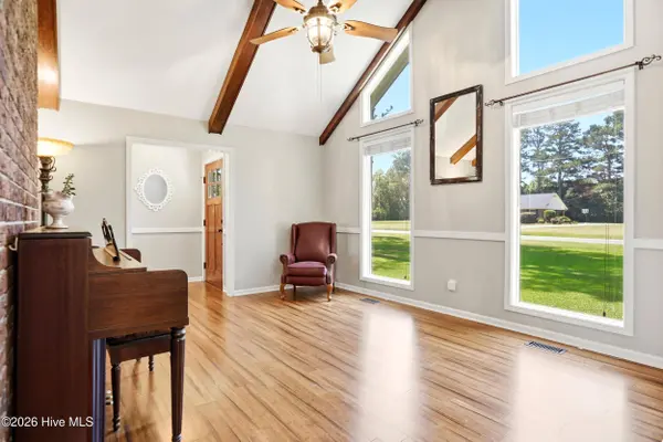 204 Eastwood DR, Wallace, NC 28466