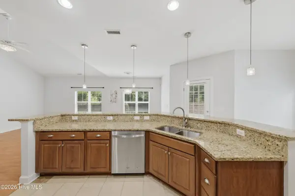 8775 Lanvale Oaks DR NE, Leland, NC 28451