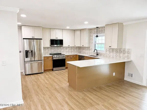 4622 Dean DR, Wilmington, NC 28405