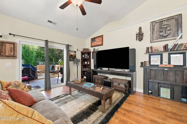 8795 Lanvale Oaks DR NE, Leland, NC 28451
