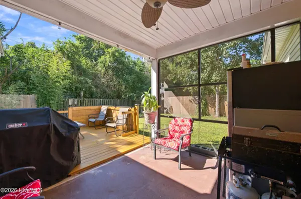 8795 Lanvale Oaks DR NE, Leland, NC 28451