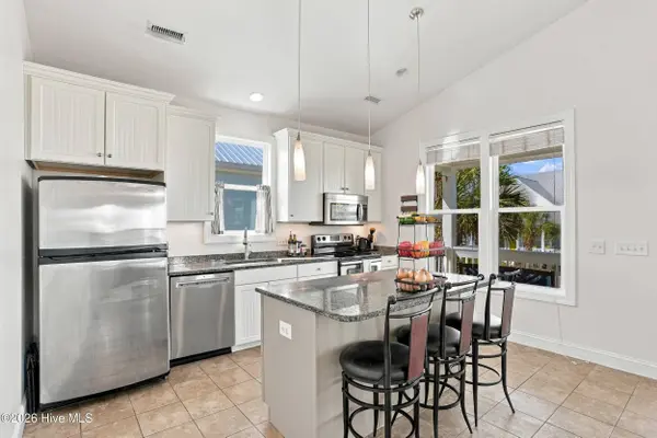 1223 Pinfish LN, Carolina Beach, NC 28428