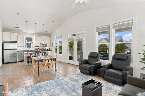 1223 Pinfish LN, Carolina Beach, NC 28428