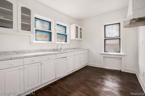 12629 WASHBURN Street, Detroit, MI 48238