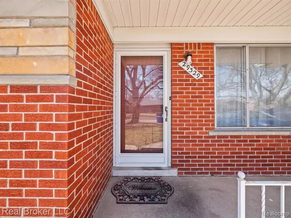 29329 BONNIE Drive, Warren, MI 48093