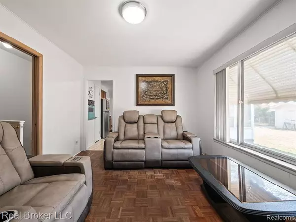 29329 BONNIE Drive, Warren, MI 48093