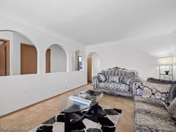 29329 BONNIE Drive, Warren, MI 48093