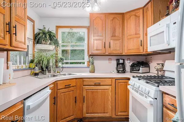 4930 SPRINGSIDE Street, Berlin Twp, MI 48166