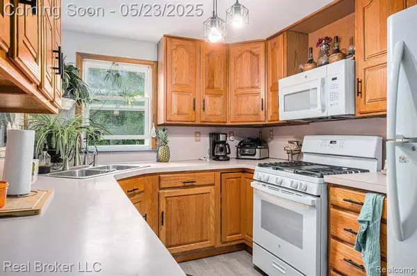 4930 SPRINGSIDE Street, Berlin Twp, MI 48166