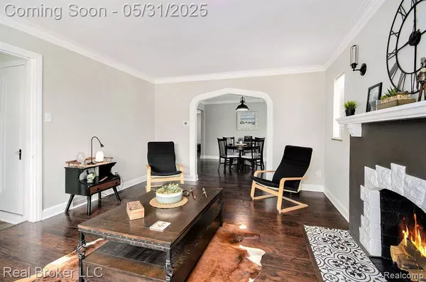 5585 BUCKINGHAM Avenue, Detroit, MI 48224