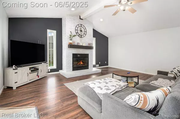 18624 Irving Street, Livonia, MI 48152