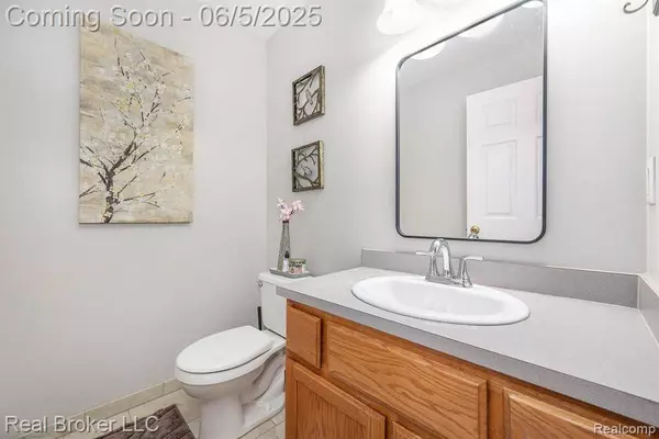 50155 OXFORD Drive, Macomb Twp, MI 48044