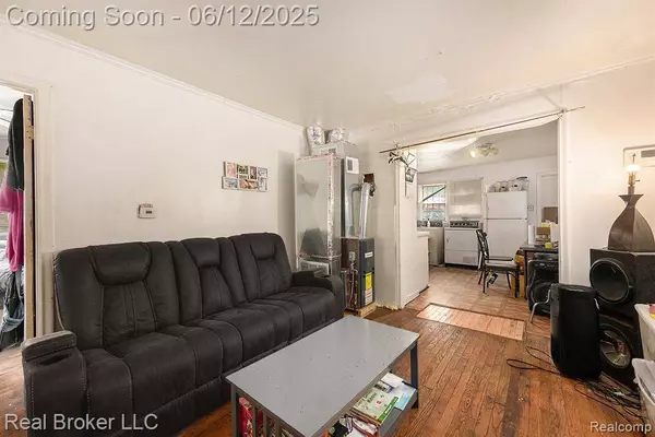 15036 BLACKSTONE Street, Detroit, MI 48223