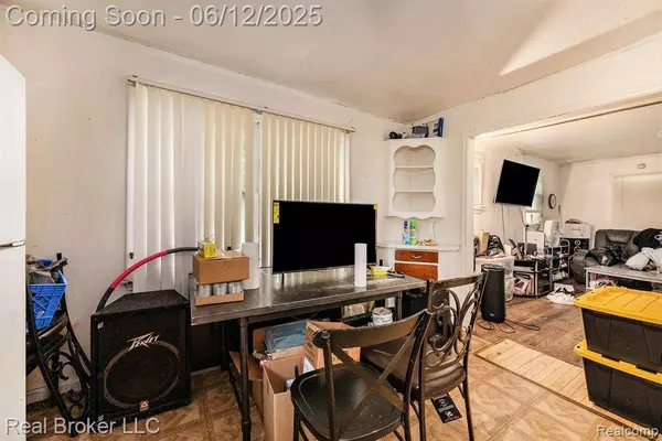 15036 BLACKSTONE Street, Detroit, MI 48223